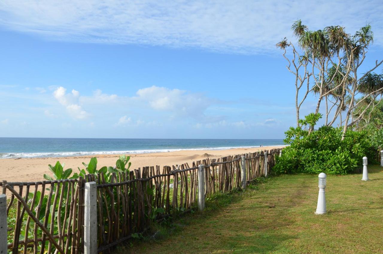 Bungalow By The Beach Tangalle Exterior foto